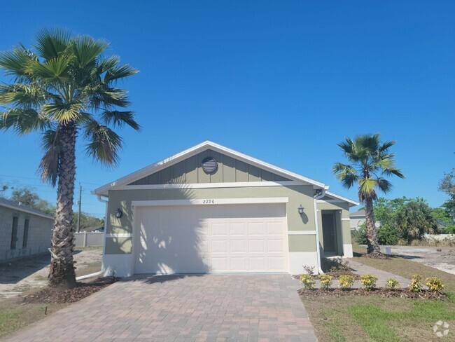 Building Photo - Landings at Riverbend Home