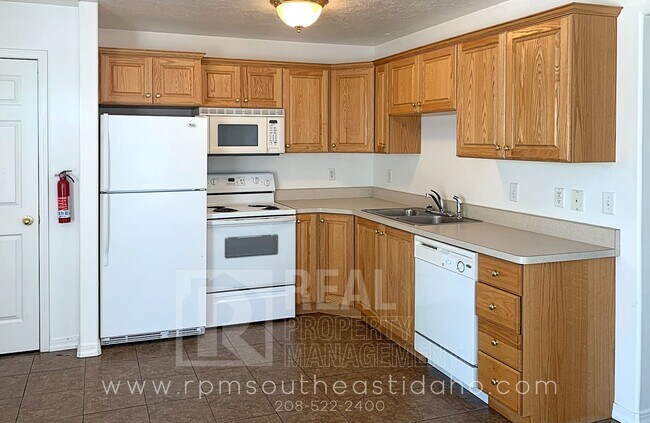 318 Pioneer Rd Unit 1403