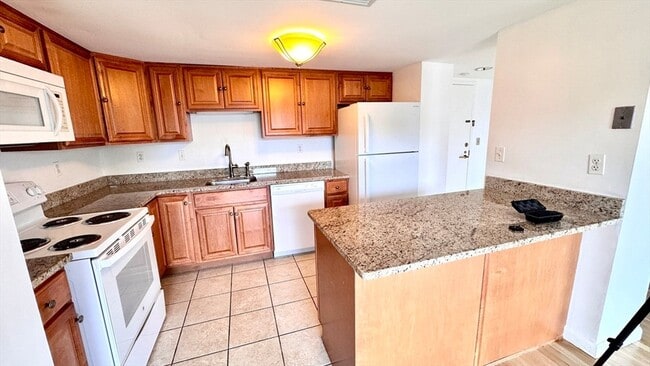 Photo - 85 Brainerd Rd Unidad 404