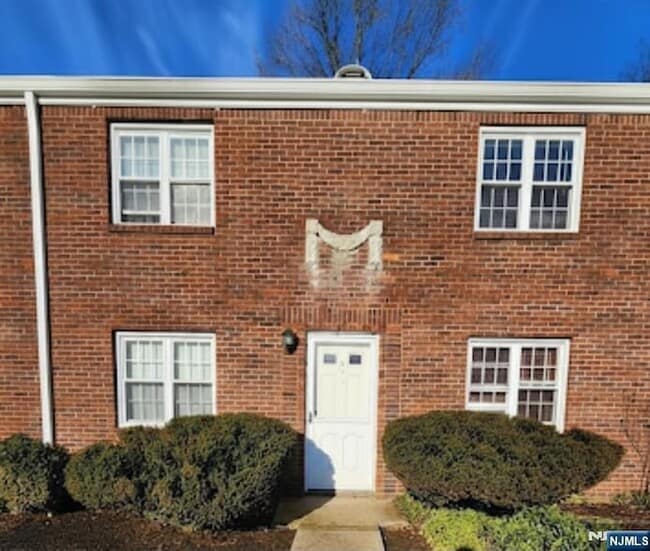 Photo - 63 W Hudson Ave Unit B9