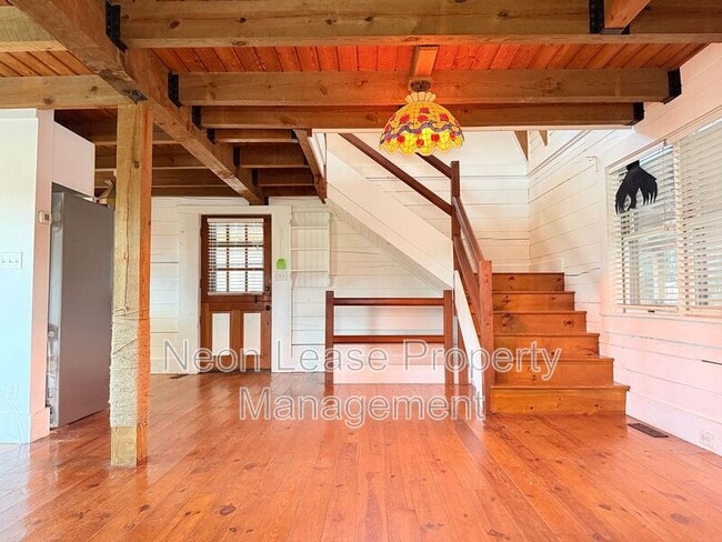 Photo - 5296 Yuletide Ln