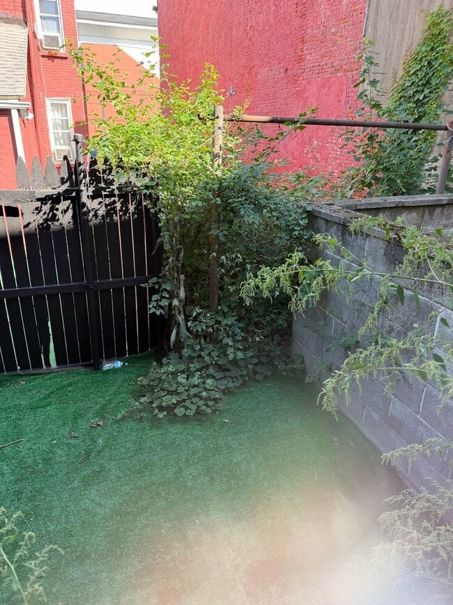 539 Strong Alley