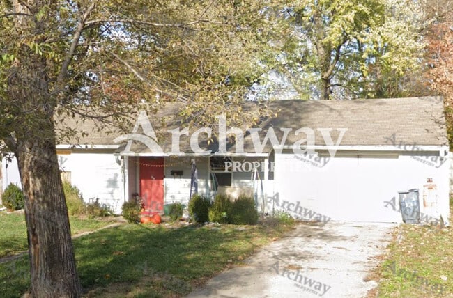 Building Photo - 5016 August Ct