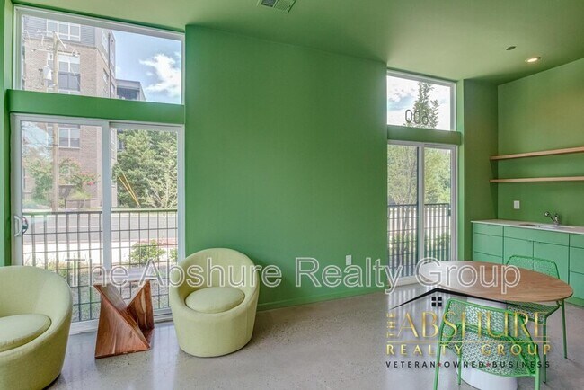 Photo - 600 S Duke St