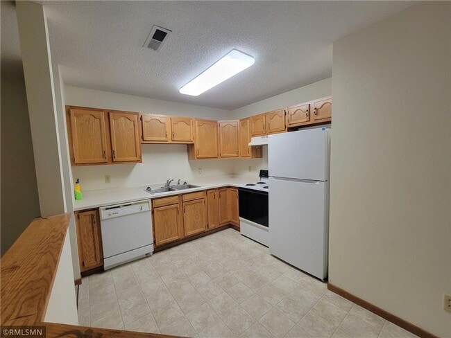 Photo - 855 Highview Dr