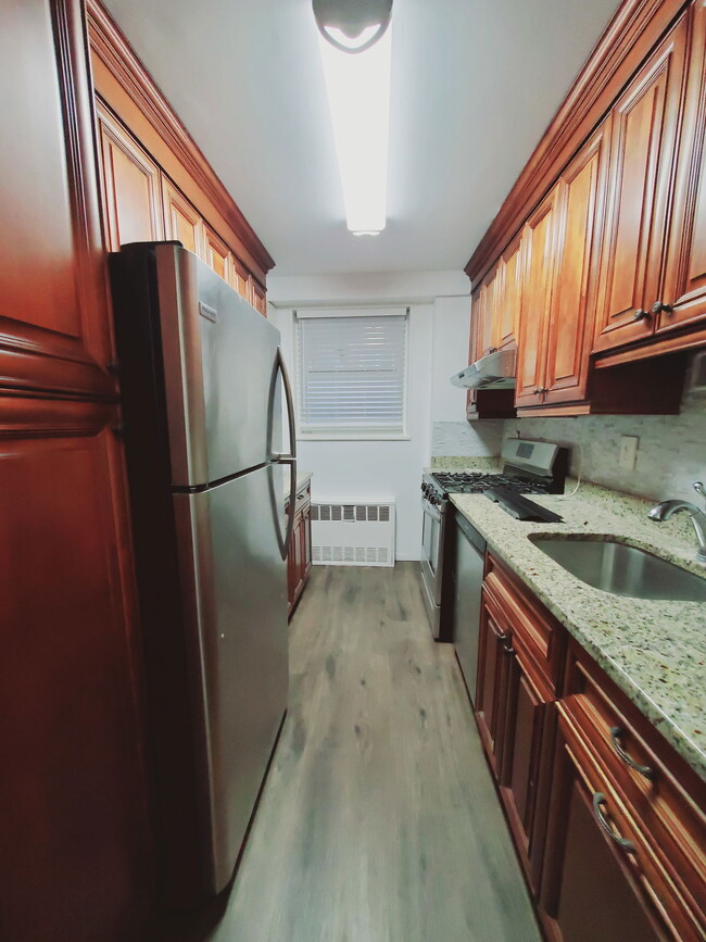 Building Photo - 444 Bedford St Unit 1 Rental