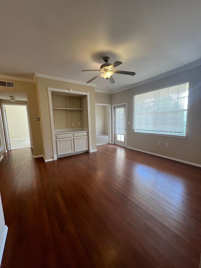 Photo - ADMIN FEES WAIVED & $300 OFF !!!! 2 BEDROO...