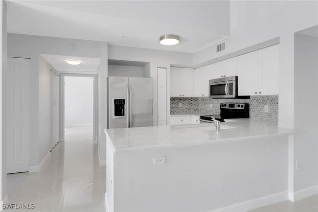 Building Photo - 1210 Wildwood Lakes Blvd Unit 207 Rental