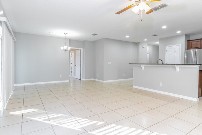 Photo - 3445 Brant St