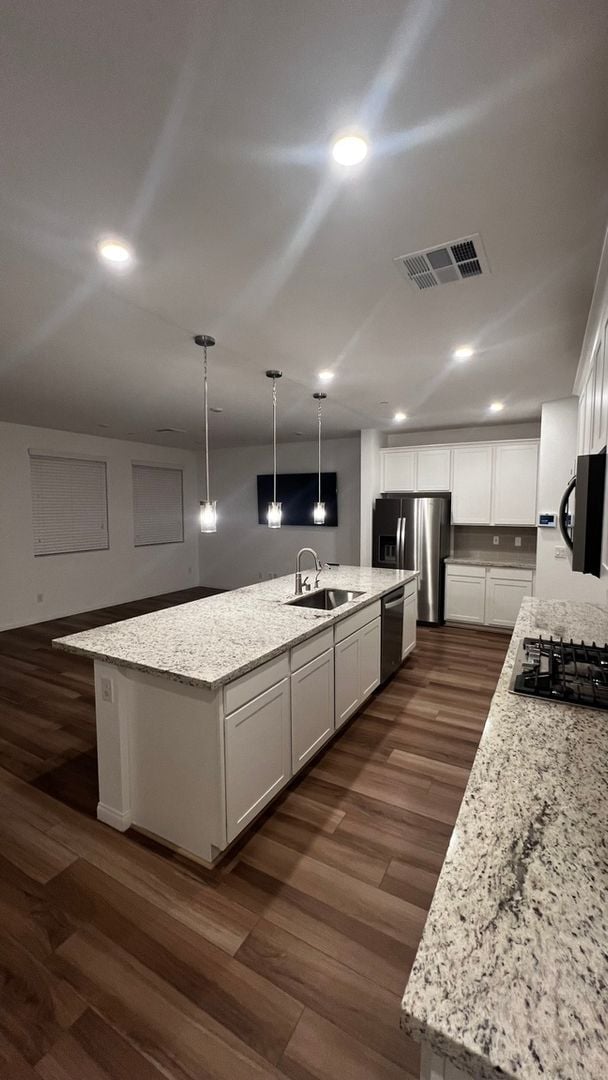 Photo - 854 Benning St