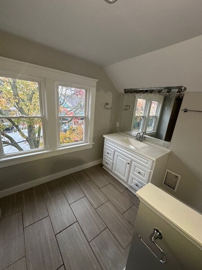 Photo - 347 Broadway Unidad 347 Broadway-Apt 3