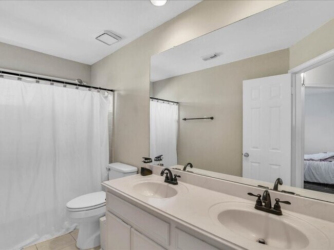 Photo - 4610 Cobb Cir Dr