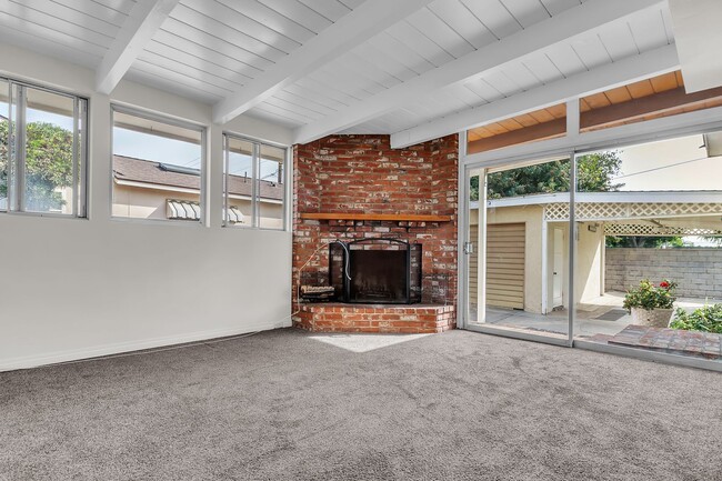 Photo - 6120 E Walton St