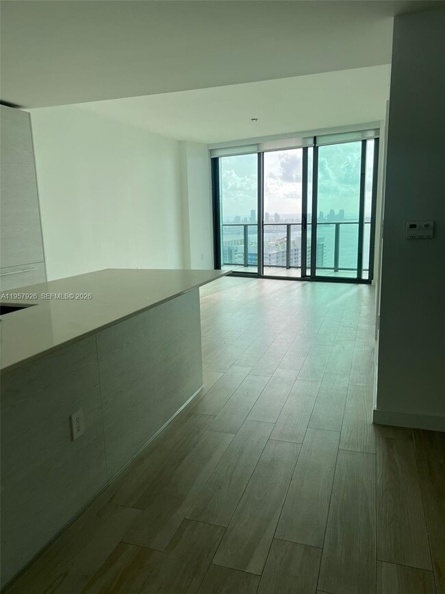 Photo - 1300 S Miami Ave Unidad 4504