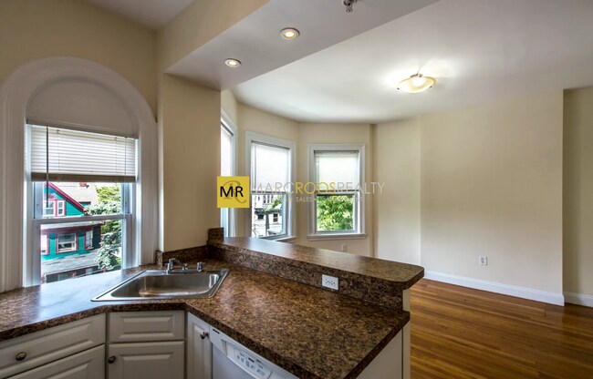 Photo - 54 Ashford St Condo Unit 4