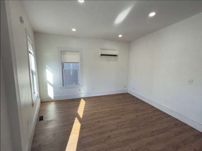 Photo - 112 South St Unit 2