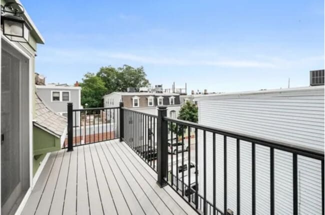 Photo - 779 E 6th St