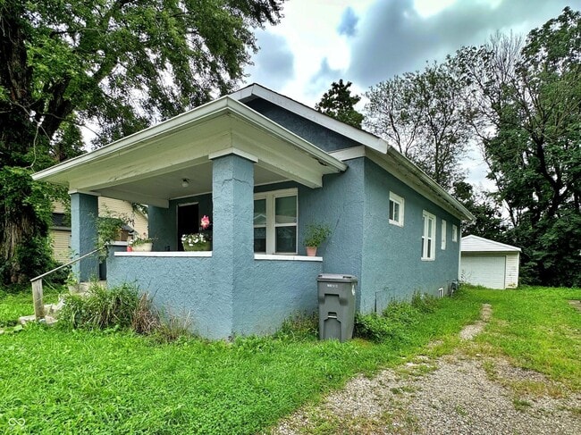 Photo - 411 W 39th St