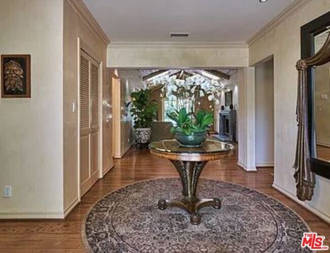 Photo - 2229 S Beverly Dr