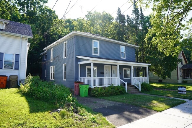 Photo - 615 S Dewey St