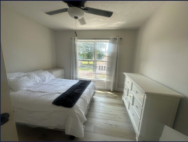 Photo - 161 West Ave