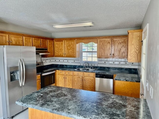 Photo - 703 Elliott Dr NW