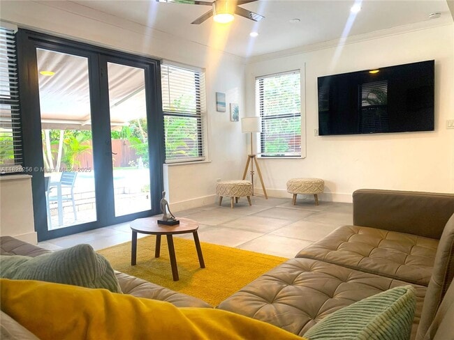 Photo - 10825 Peachtree Dr