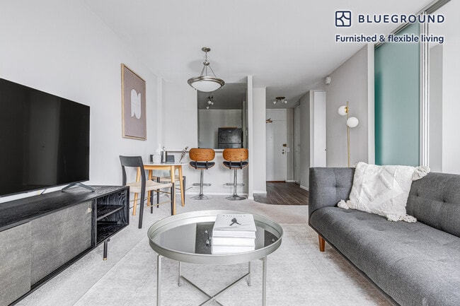 Photo - 3450 N Lake Shore Dr Unidad FL18-ID402