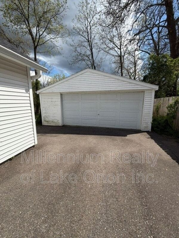 Photo - 27 Sylvan Ct