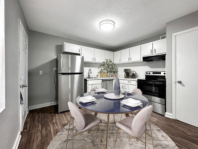 2BR, 1BA - Bedroom - 985 SF