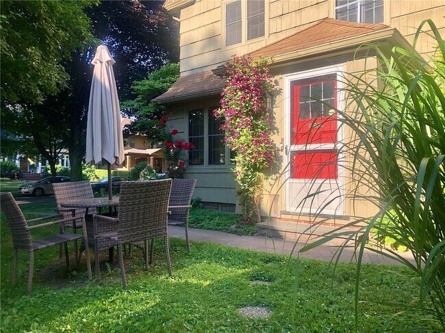 Photo - 352 Canterbury Rd