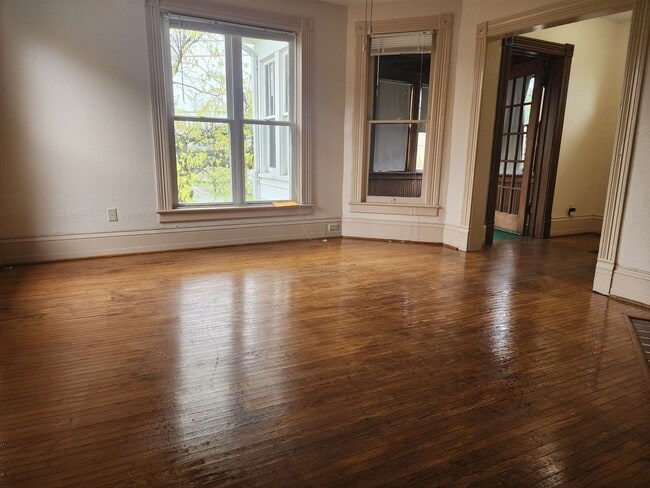 Building Photo - 346w4th Unit 348 A