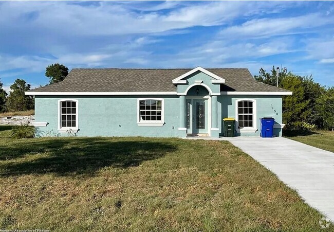 Building Photo - GREAT LOCATION! GREAT PRICE!  3 Bedroom, 2... Rental