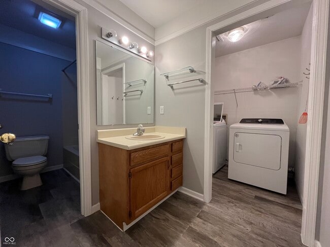 Photo - 6545 Aintree Pl