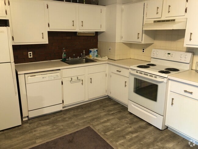 Building Photo - 28 Lee St Unit 5 Rental