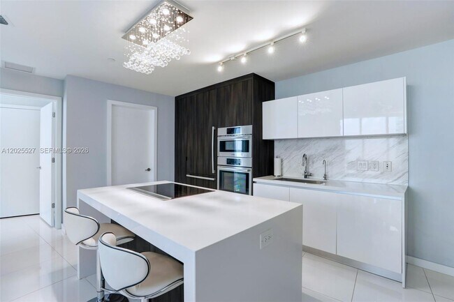 Photo - 851 NE 1st Ave Unidad 3909