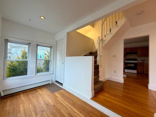 Photo - 98 W Spring St