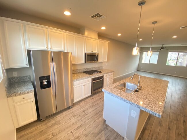 Photo - Gorgeous 3Bed/4Bath/2Car, 3-Story Townhome nestled in this beautiful Summerlin West Gated Communi...