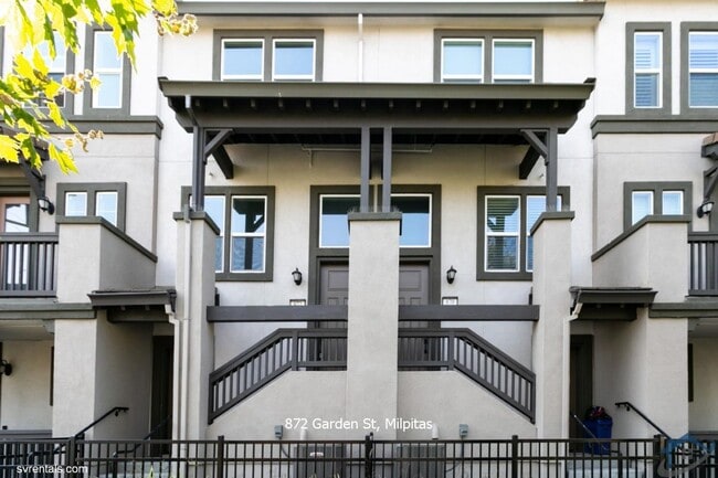 Building Photo - 872 Garden St Rental