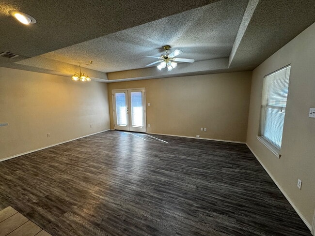 Photo - Beautiful Duplex with a Basement!