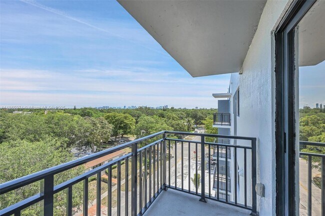 Photo - 840 NE 130th St Unit 405