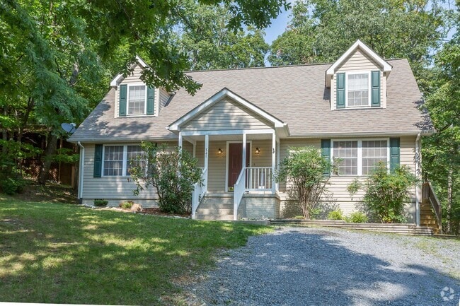 Building Photo - Spacious 4-Bedroom Home in Massanutten Resort