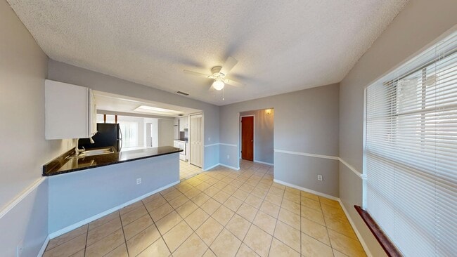 Photo - 3 Bed / 2 Bath Home In Deltona Available NOW!!