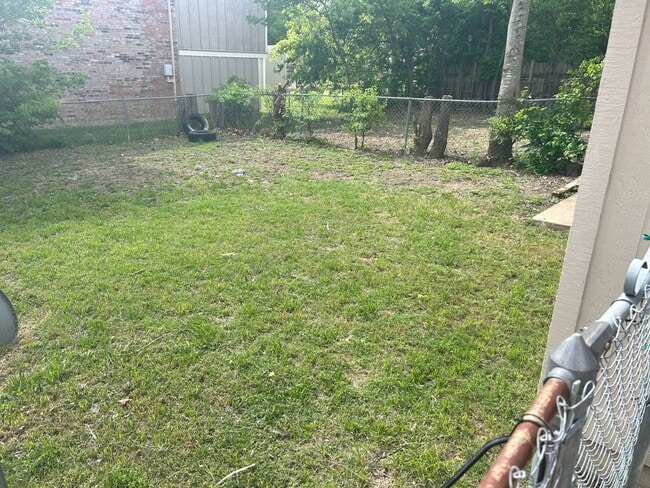 Photo - 1302 Opal Rd Unidad A