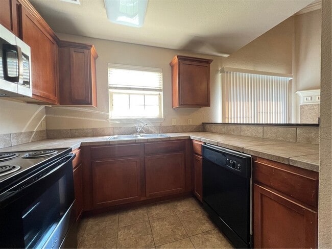 Photo - 1777 N Chestnut Ave