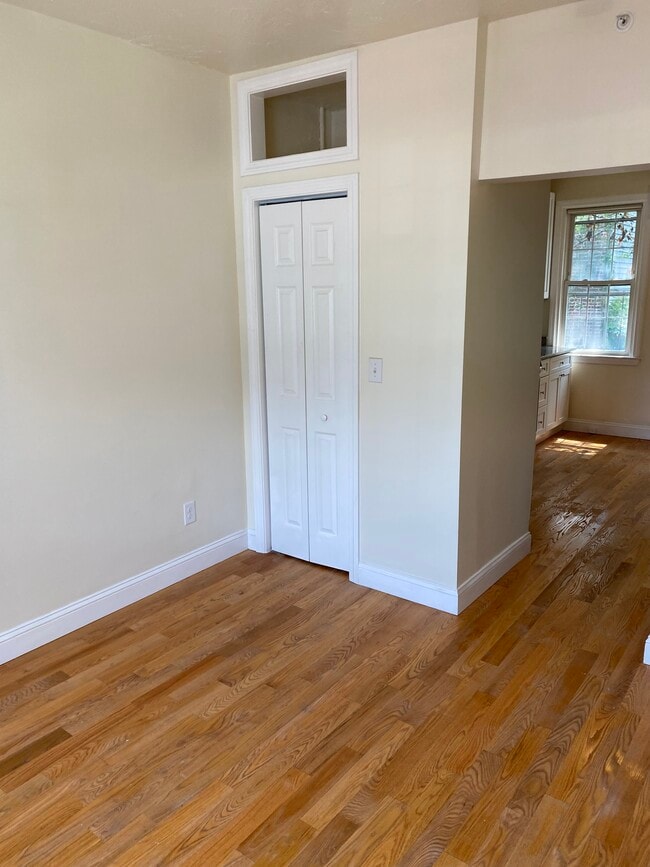 Photo - 83 Bolton St