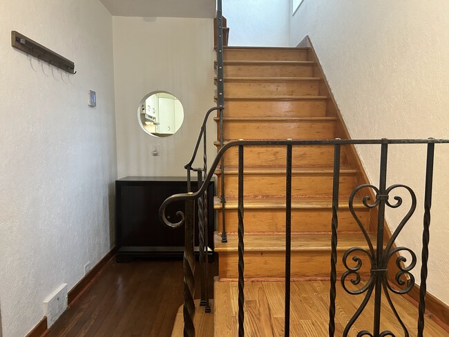 Photo - 248 Mansion St