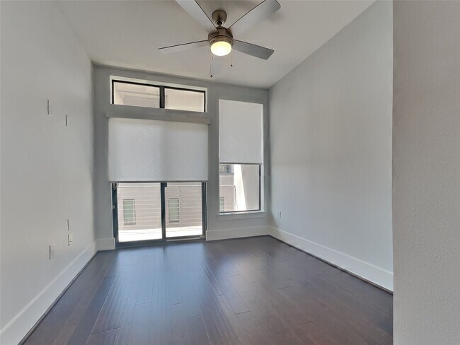 Photo - 2401 Crawford St Unit A214