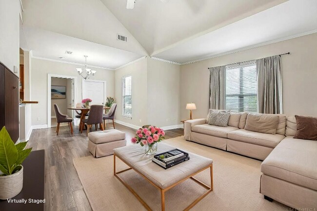 Photo - 7300 Burbank Dr