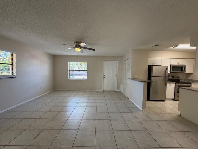 Photo - "Charming 2-Bed Retreat with Granite Finishes”